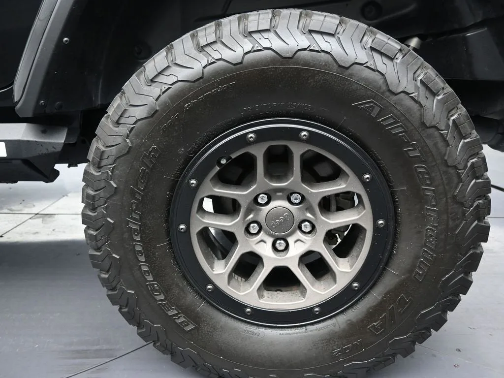 2023 Jeep Wrangler 4-Door Rubicon 392 4x4 photo 10