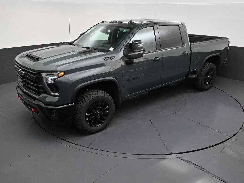 2025 Chevrolet Silverado 2500 HD LTZ photo 12