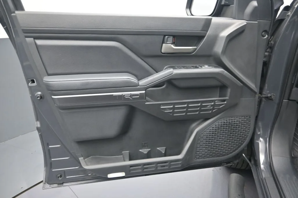 2025 Toyota Tacoma TRD Sport photo 12