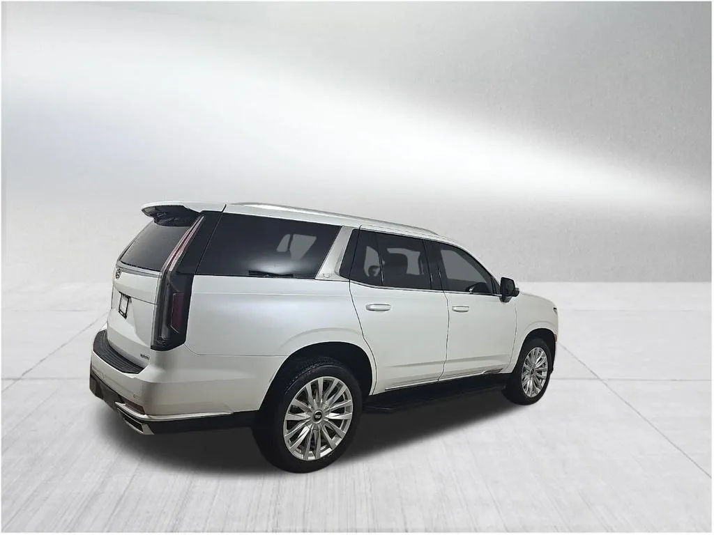 2024 Cadillac Escalade Luxury photo 6