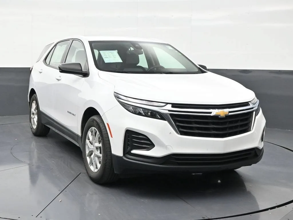 2024 Chevrolet Equinox LS photo 7