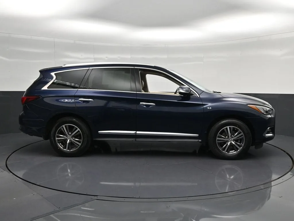 2017 INFINITI QX60 Base photo 4