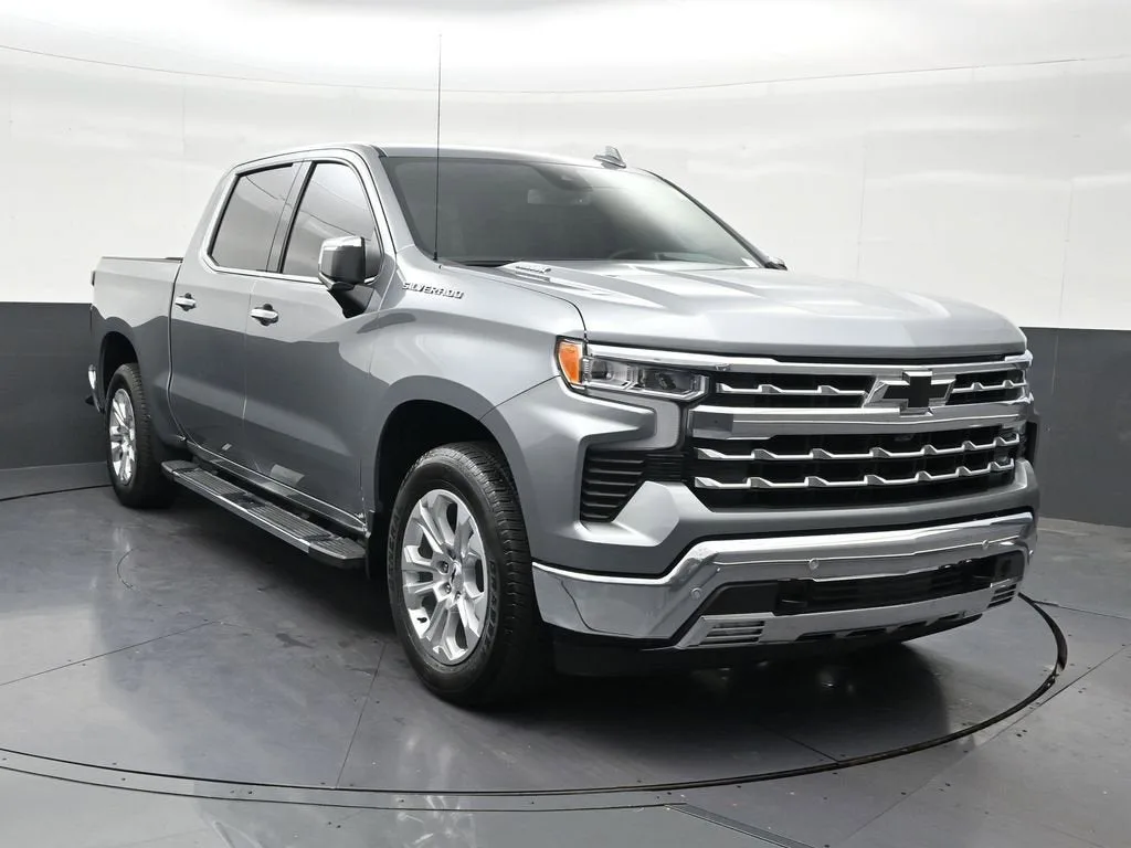 2025 Chevrolet Silverado 1500 LTZ photo 8