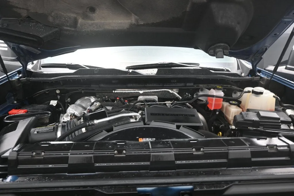 2025 Chevrolet Silverado 2500 HD High Country photo 11
