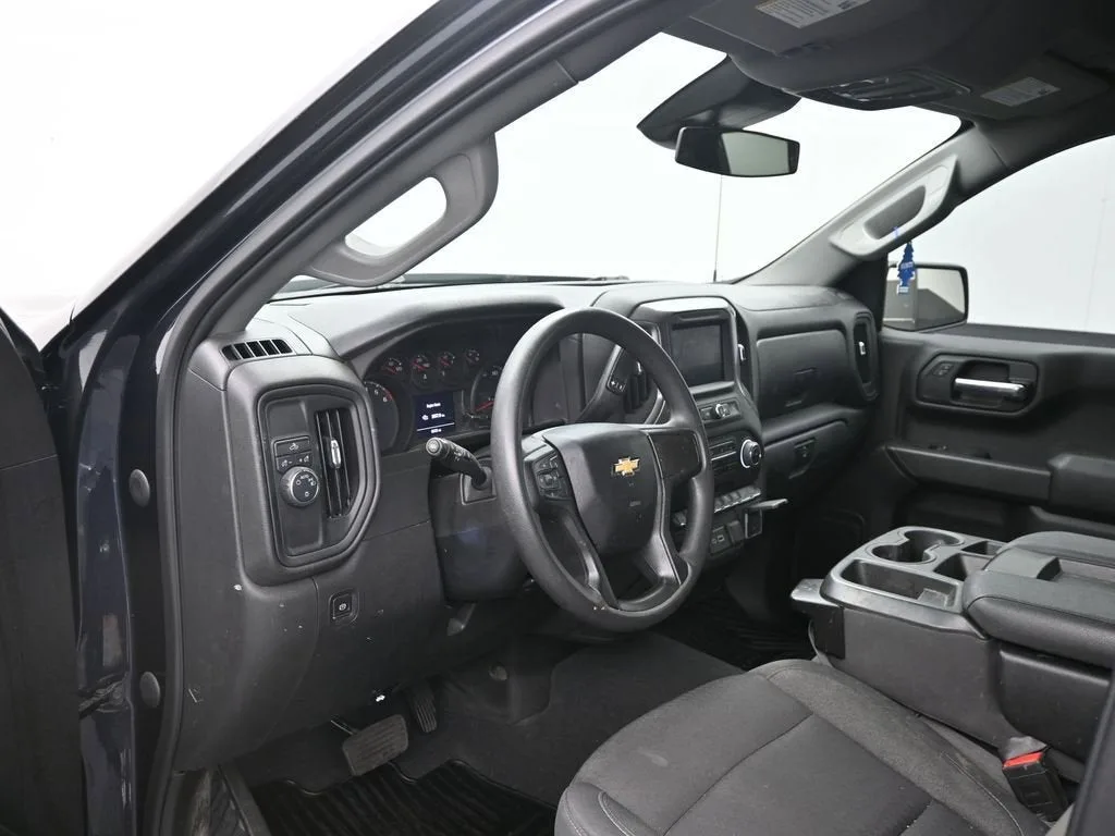 2023 Chevrolet Silverado 1500 Custom photo 10