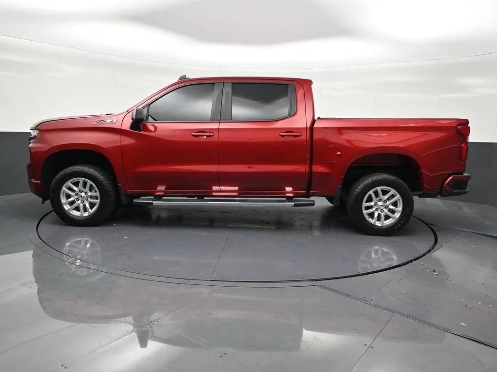 2021 Chevrolet Silverado 1500 RST photo 2