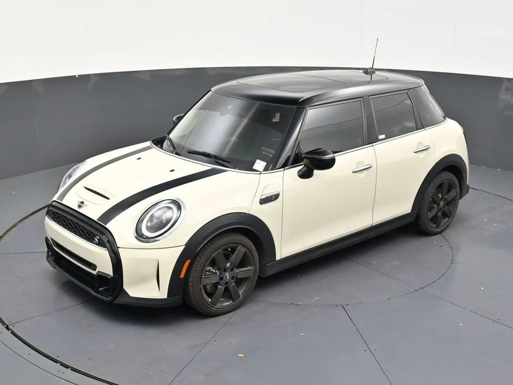 2022 MINI Hardtop 4 Door Cooper S photo 12