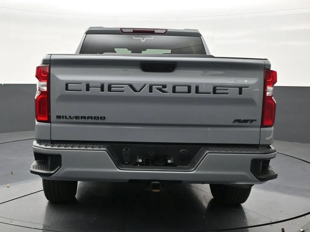 2024 Chevrolet Silverado 1500 RST photo 4