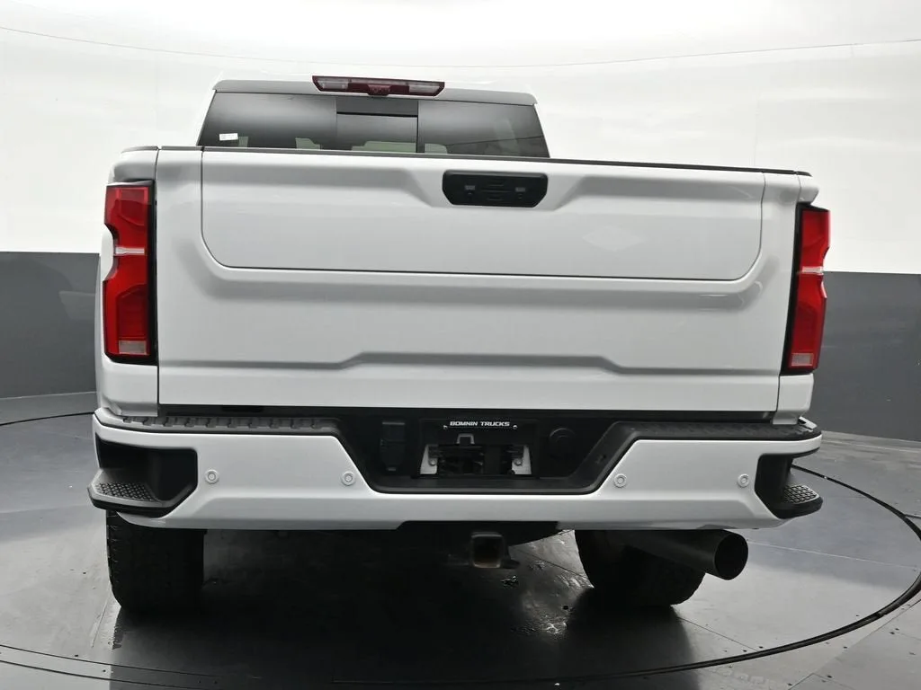 2025 Chevrolet Silverado 2500 HD LTZ photo 4