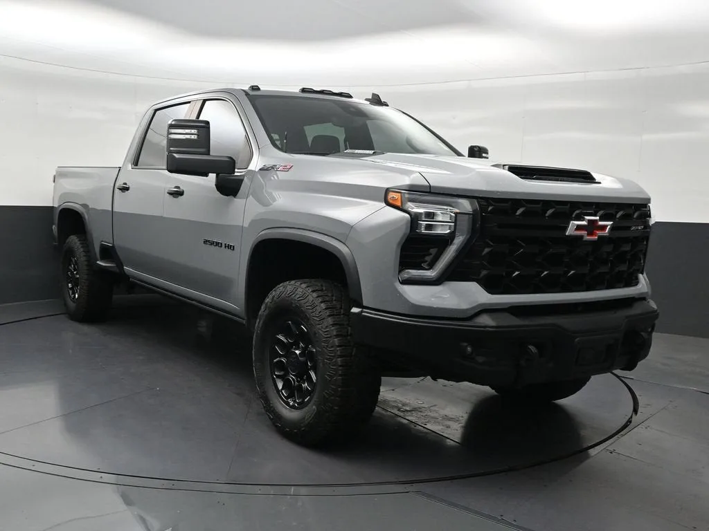 2024 Chevrolet Silverado 2500 HD ZR2 photo 8
