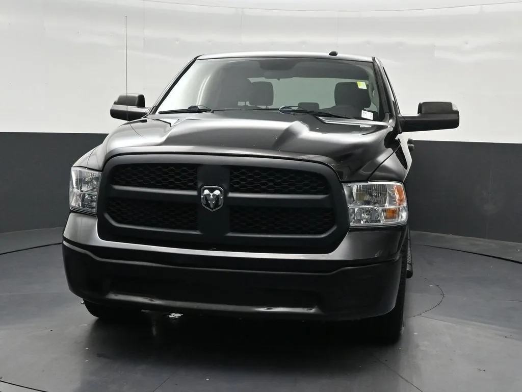 2021 RAM 1500 Classic Tradesman Crew Cab 4x2 5'7" Box photo 9