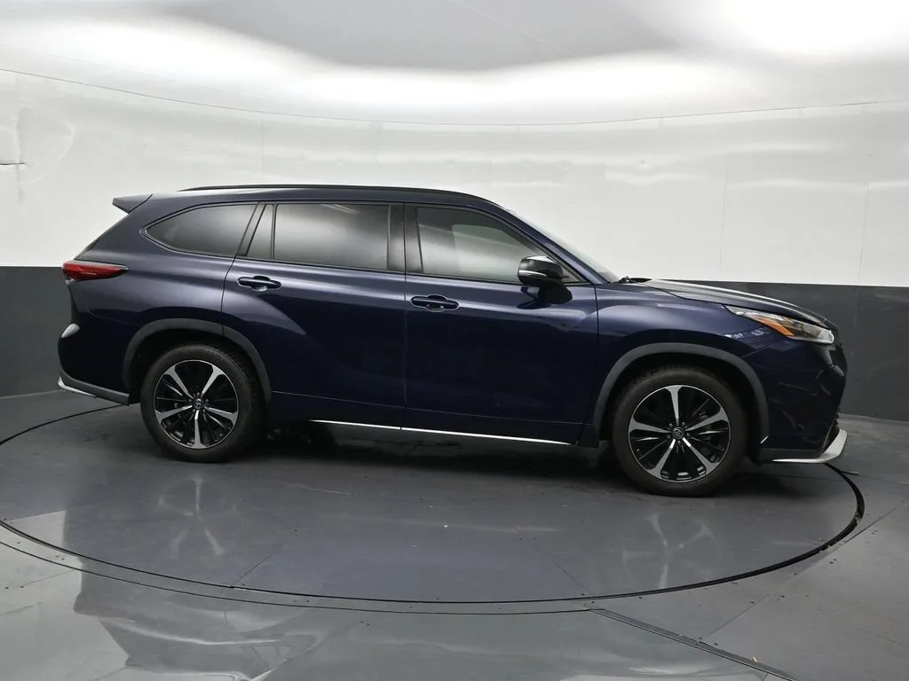 2021 Toyota Highlander XSE photo 7