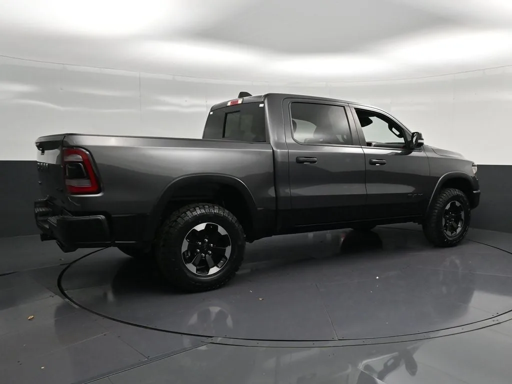2022 RAM 1500 Rebel photo 3