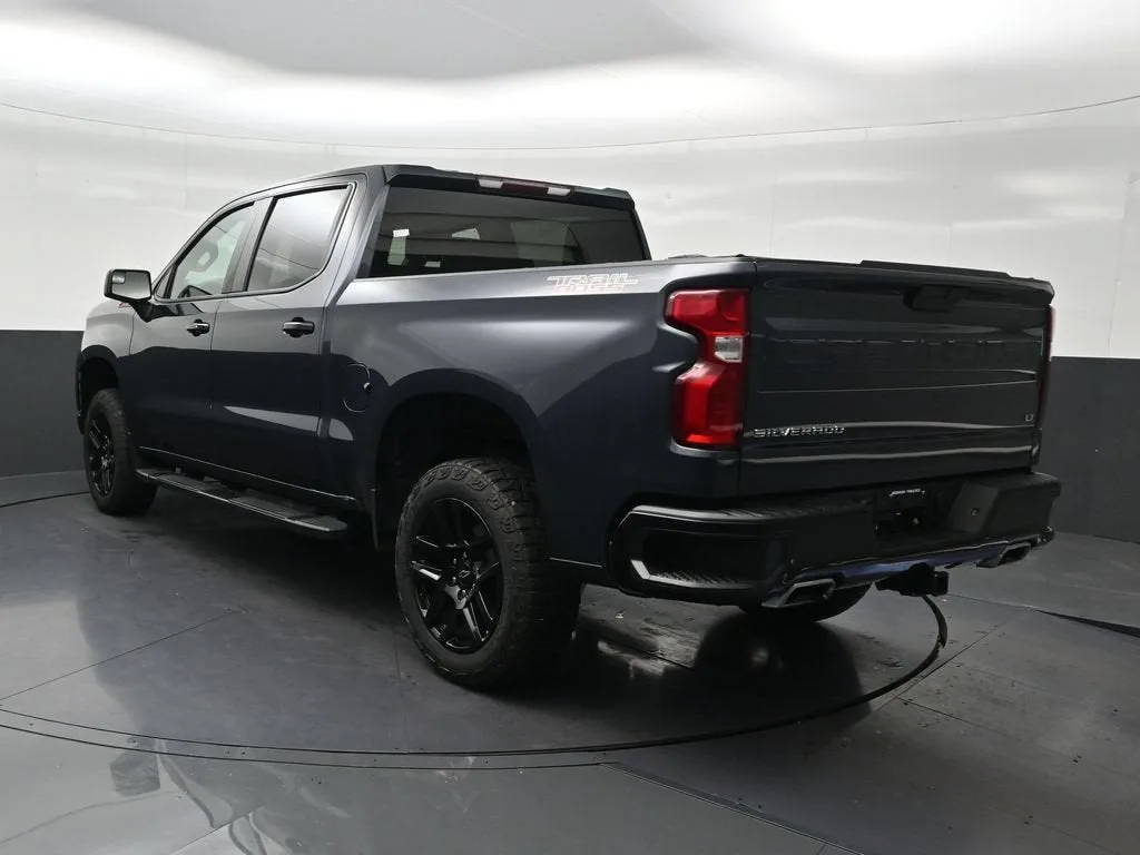 2021 Chevrolet Silverado 1500 LT Trail Boss photo 3
