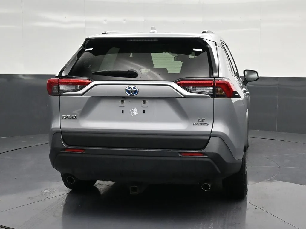 2022 Toyota RAV4 Hybrid LE photo 2