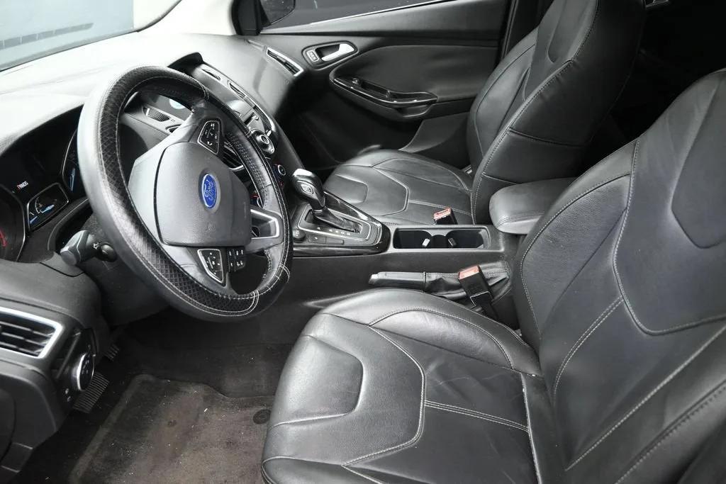 2018 Ford Focus Titanium photo 12