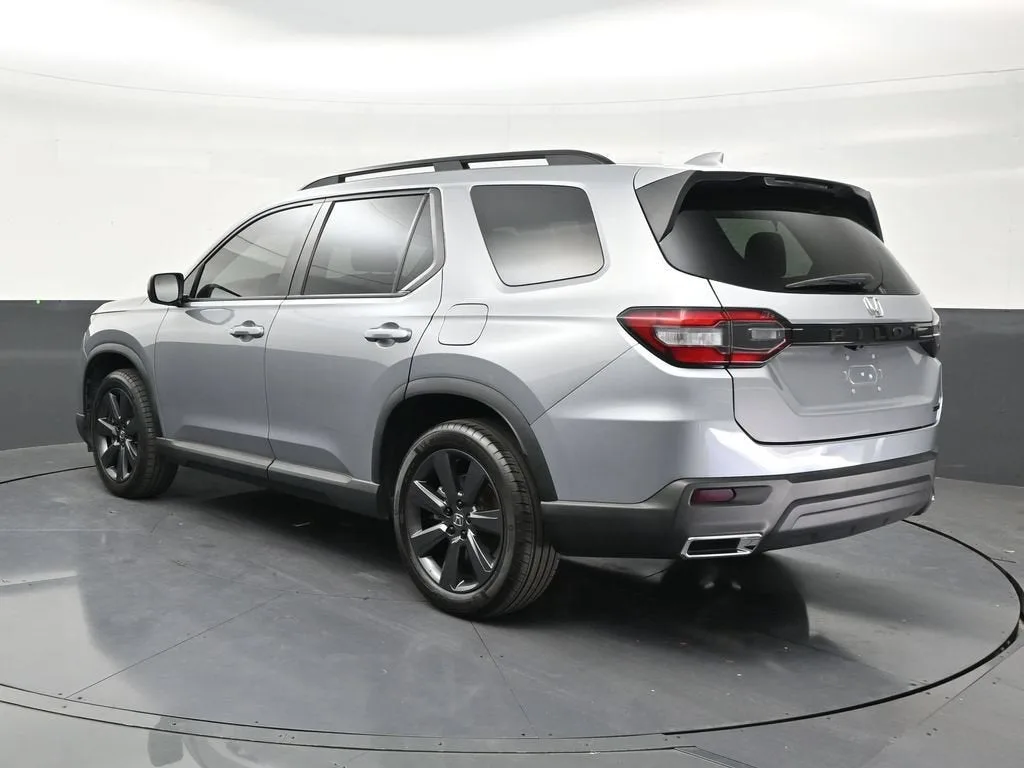 2025 Honda Pilot Sport photo 3