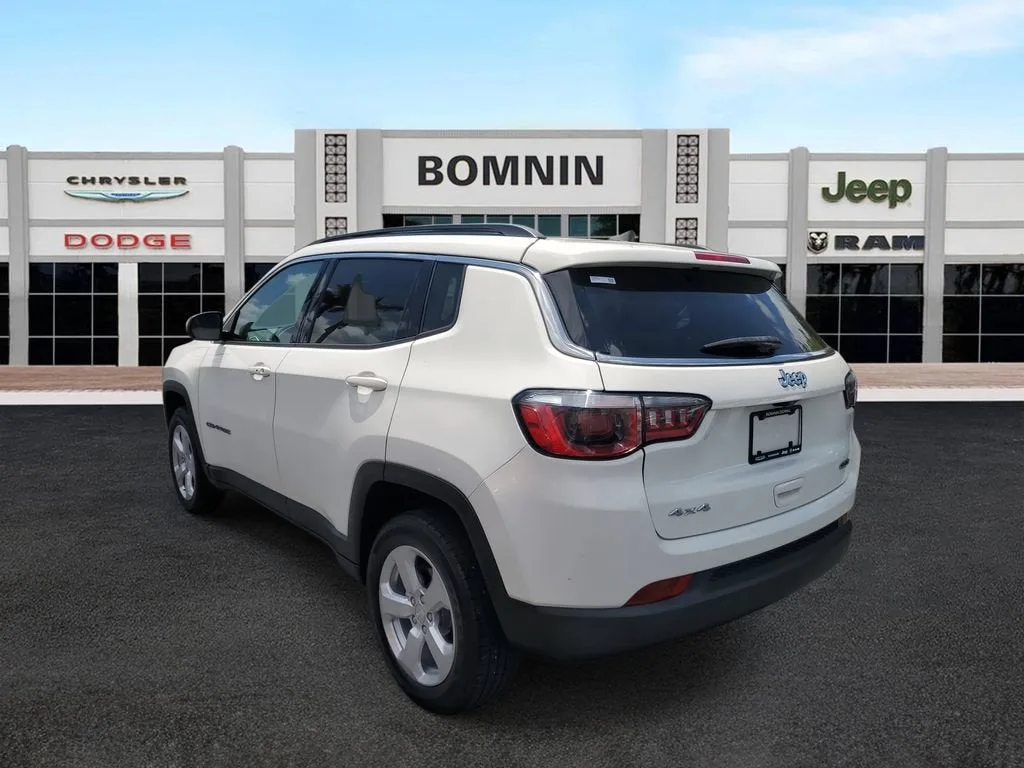 2019 Jeep Compass Latitude 4x4 photo 4