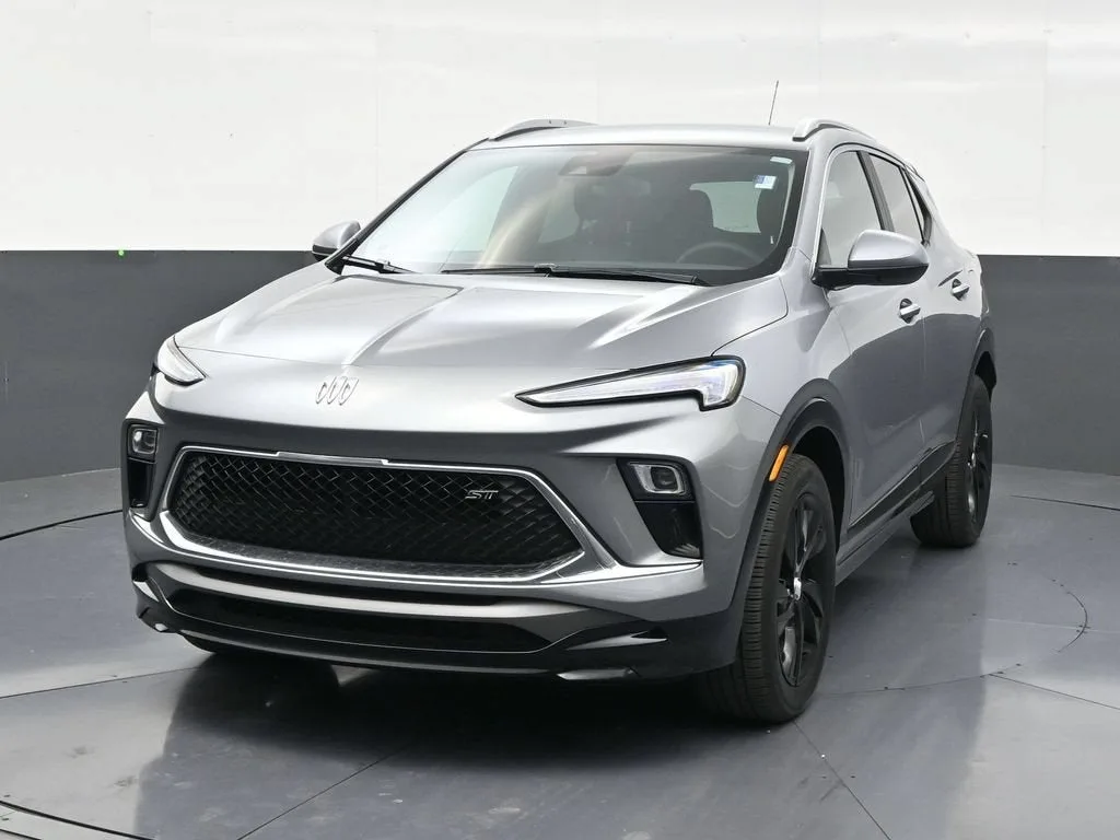 2024 Buick Encore GX Sport Touring photo 9