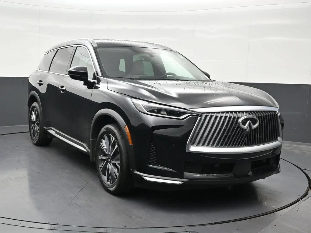 2026 INFINITI QX60 LUXE photo 8