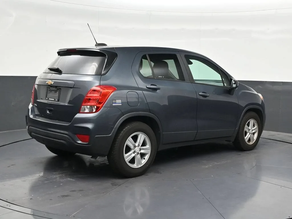 2021 Chevrolet Trax LS photo 5