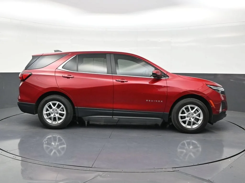 2024 Chevrolet Equinox LT photo 6