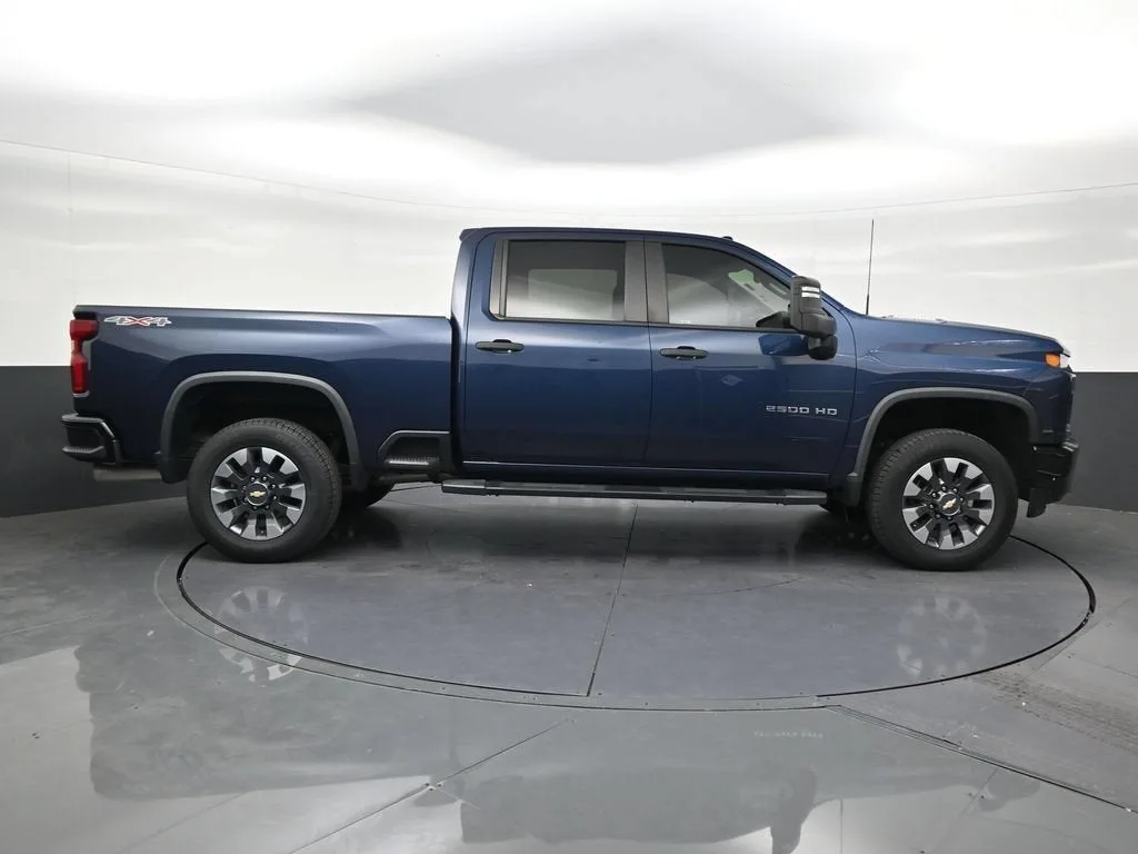 2021 Chevrolet Silverado 2500 HD Custom photo 6