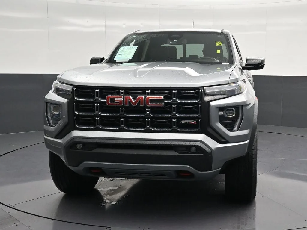 2023 GMC Canyon AT4 photo 6