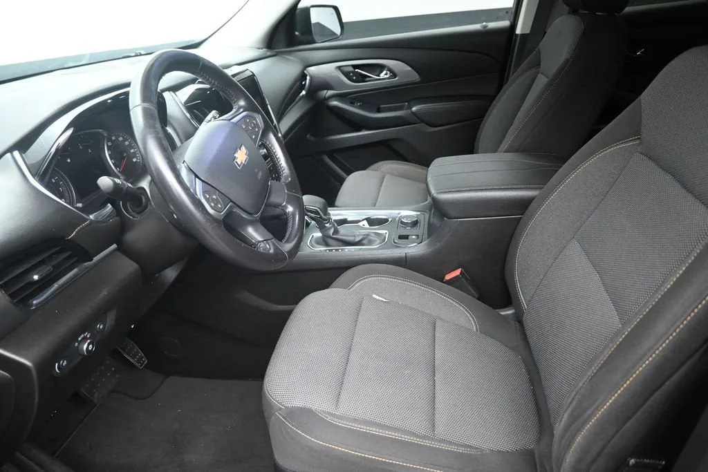 2021 Chevrolet Traverse LT Cloth photo 12