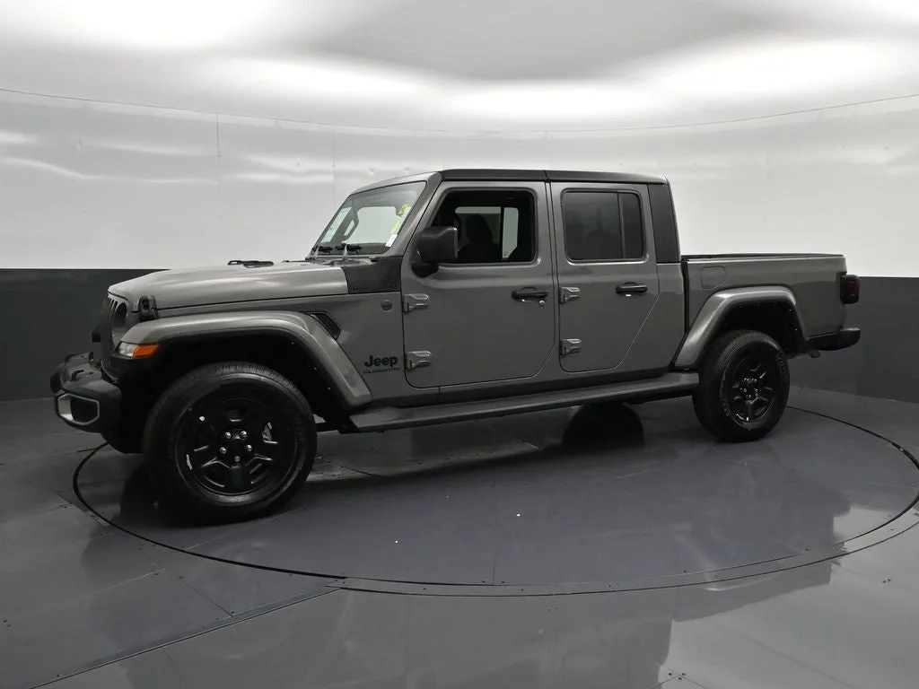 2022 Jeep Gladiator Sport photo 7