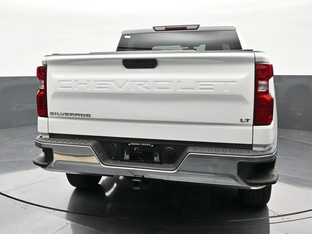 2021 Chevrolet Silverado 1500 LT photo 4