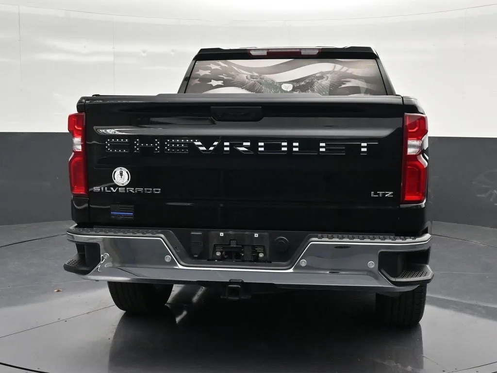 2024 Chevrolet Silverado 1500 LTZ photo 2