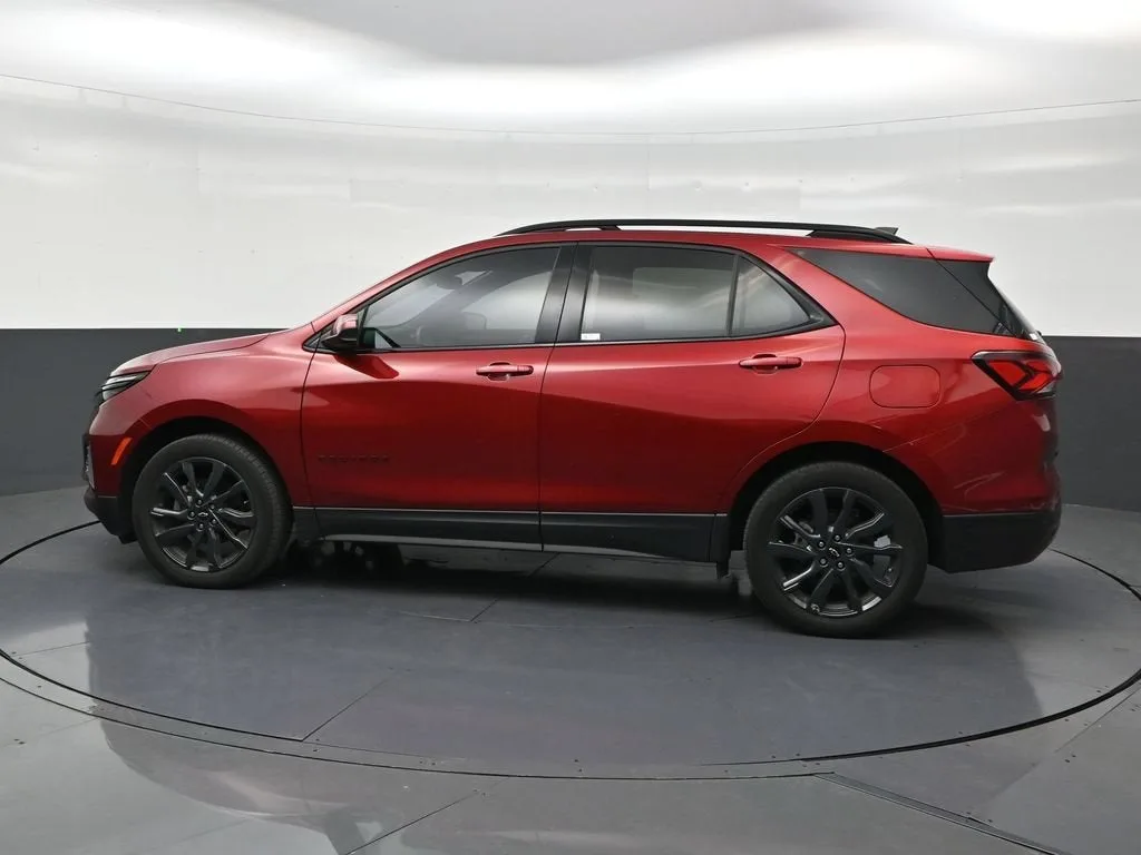 2024 Chevrolet Equinox RS photo 2