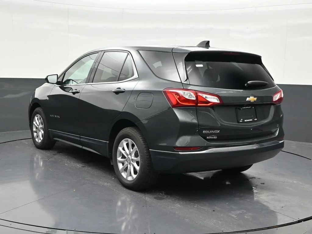 2020 Chevrolet Equinox LT photo 3
