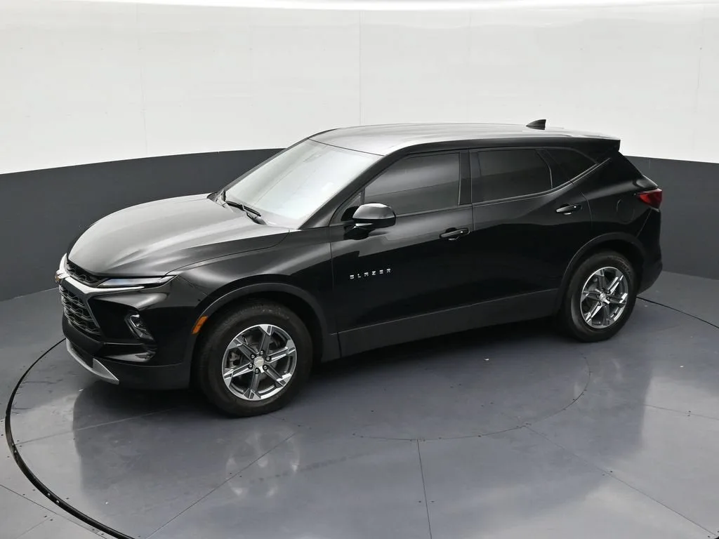 2023 Chevrolet Blazer LT photo 12