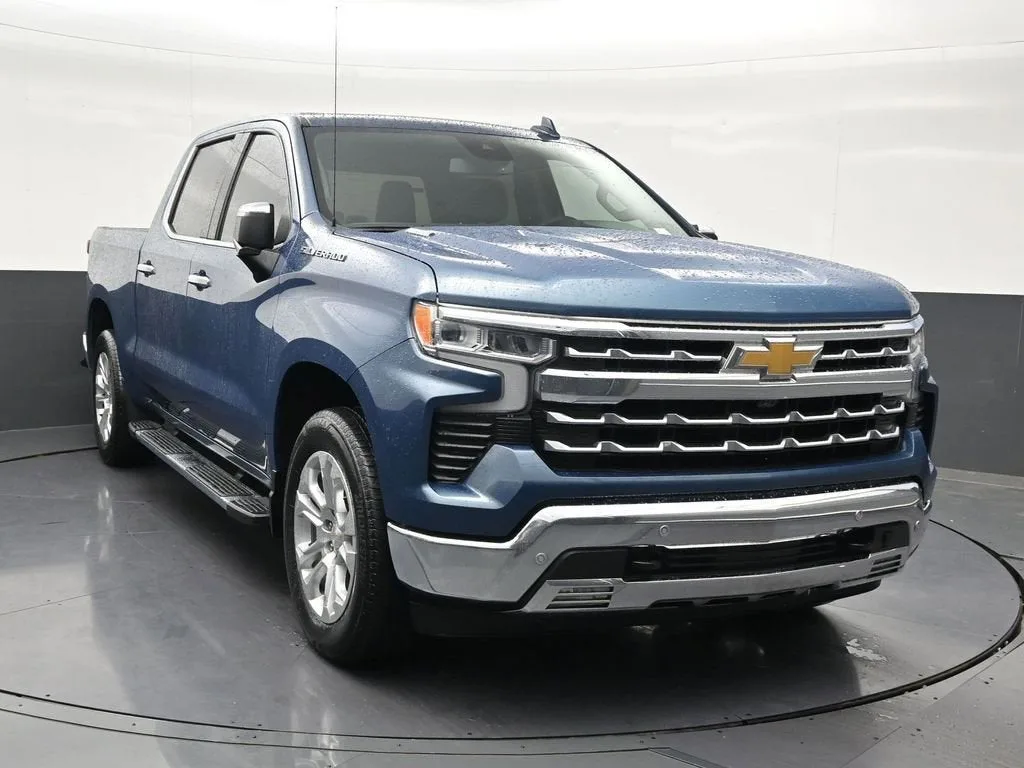 2024 Chevrolet Silverado 1500 LTZ photo 8