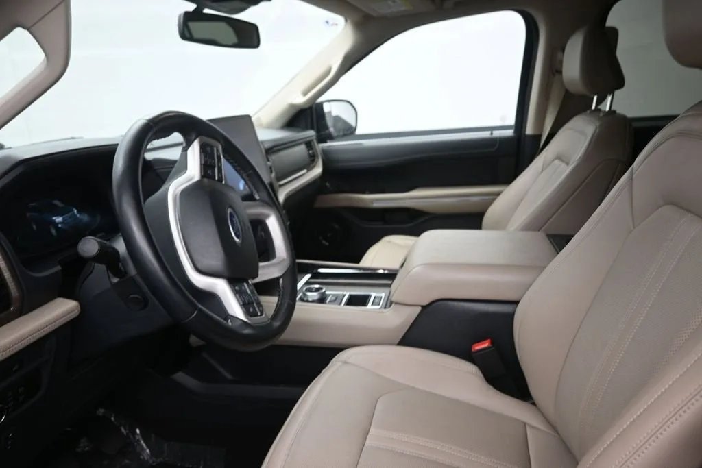 2023 Ford Expedition Limited photo 12