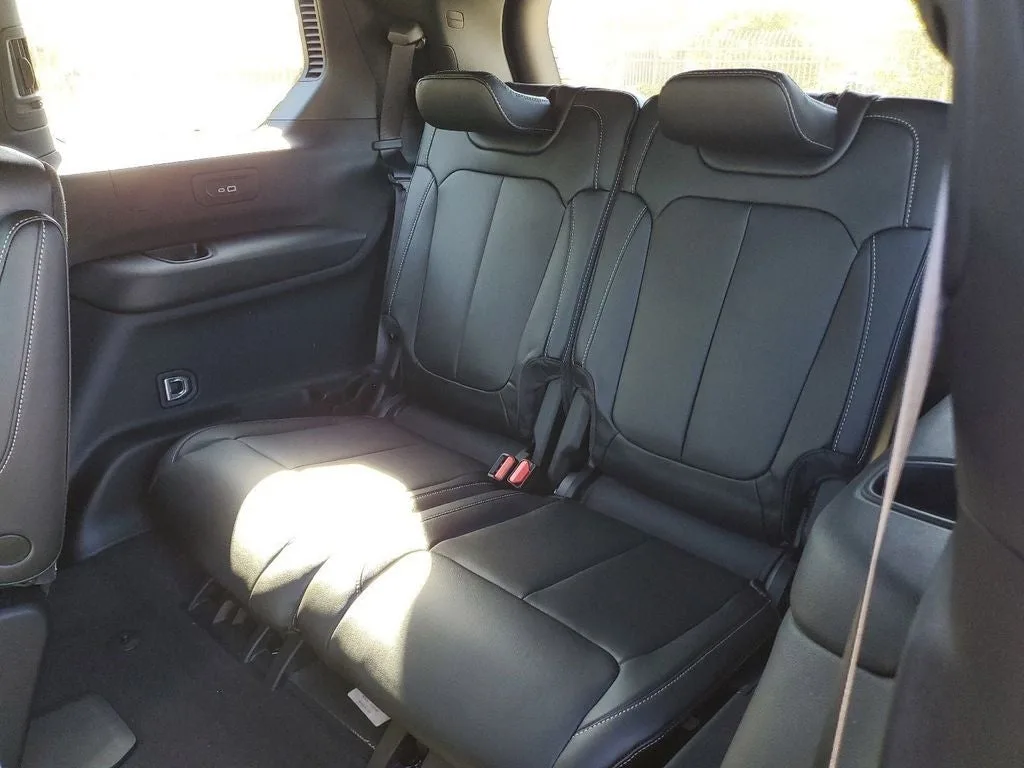 2025 Jeep Grand Cherokee L Limited photo 10