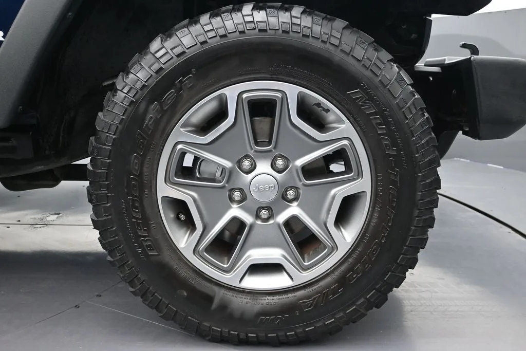 2013 Jeep Wrangler Rubicon photo 9