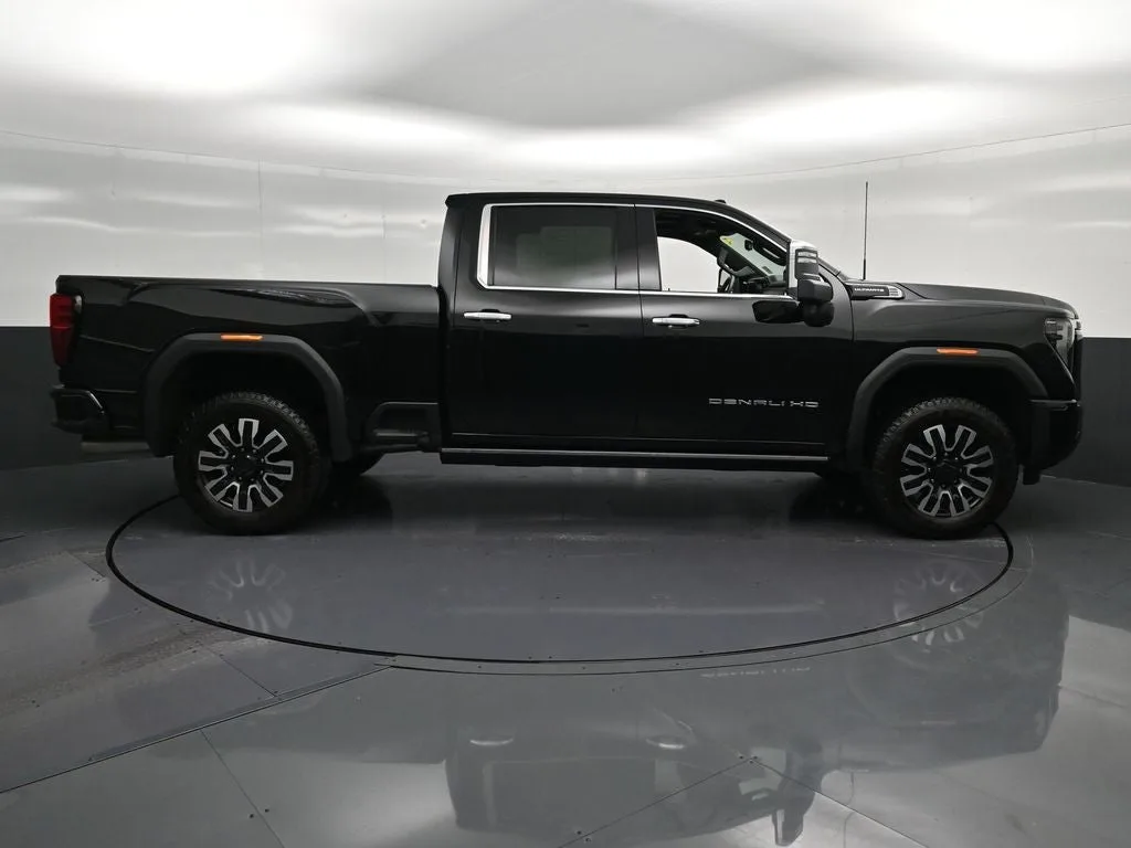2025 GMC Sierra 2500HD Denali Ultimate photo 4