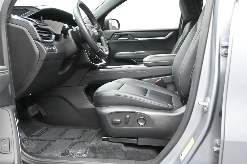2024 GMC Acadia Elevation photo 12