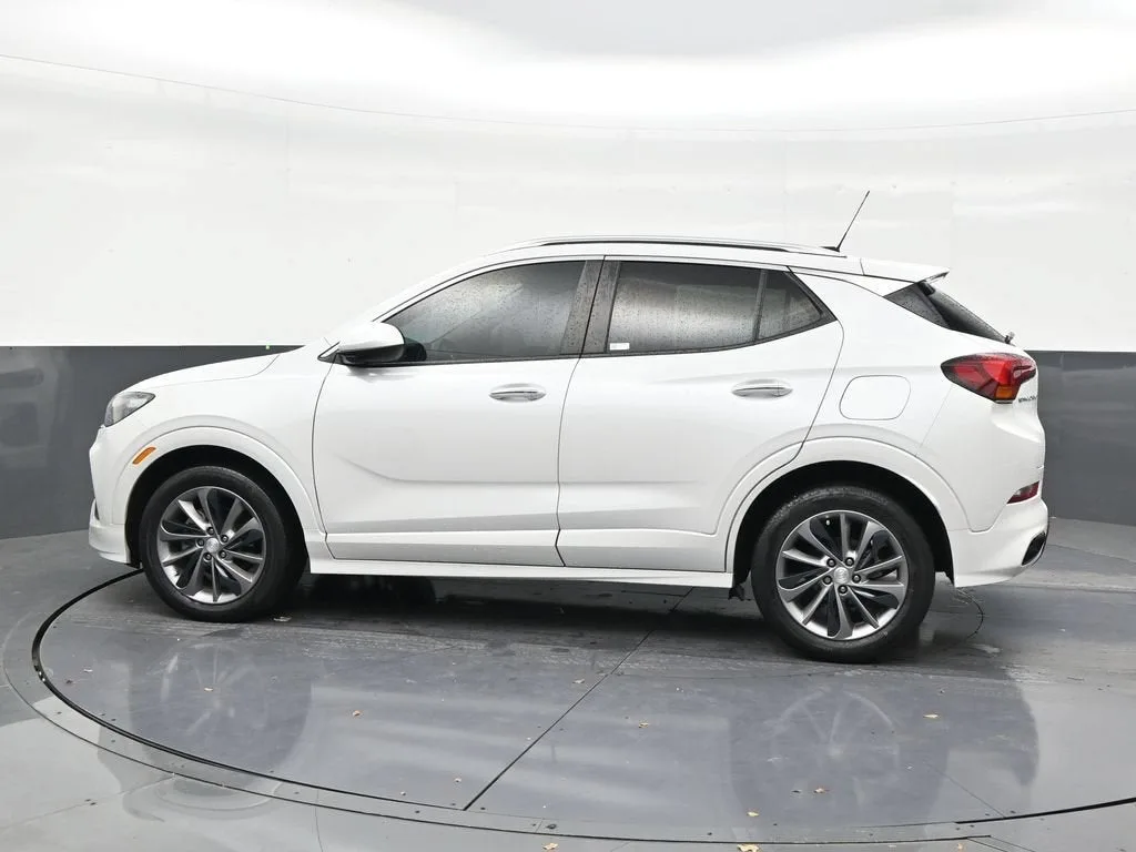 2022 Buick Encore GX Select photo 2
