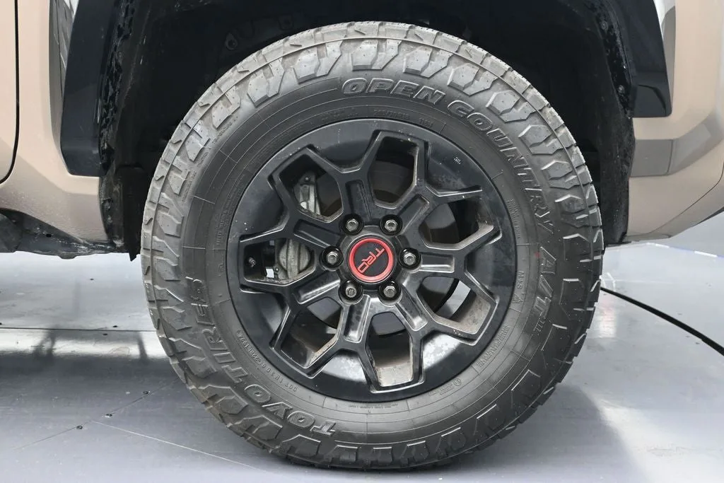 2025 Toyota 4Runner i-FORCE MAX Hybrid TRD Pro photo 9