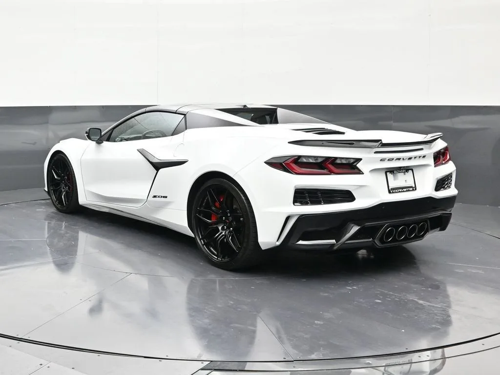 2026 Chevrolet Corvette Z06 1LZ photo 3