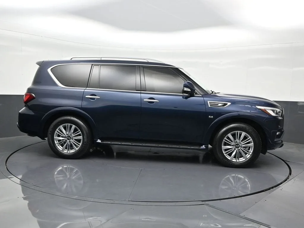 2020 INFINITI QX80 LUXE photo 7