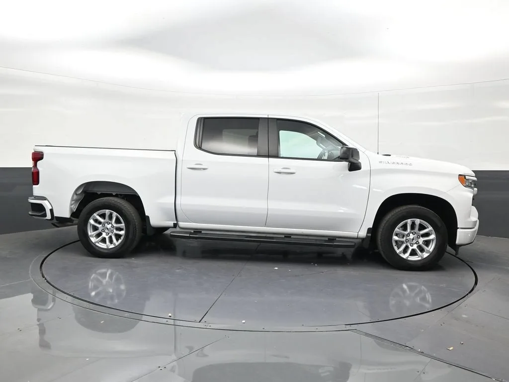 2023 Chevrolet Silverado 1500 RST photo 6