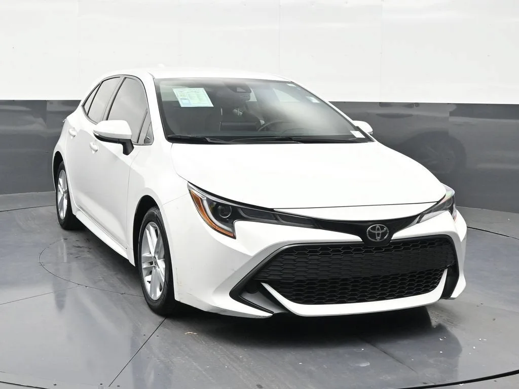 2022 Toyota Corolla Hatchback SE photo 7