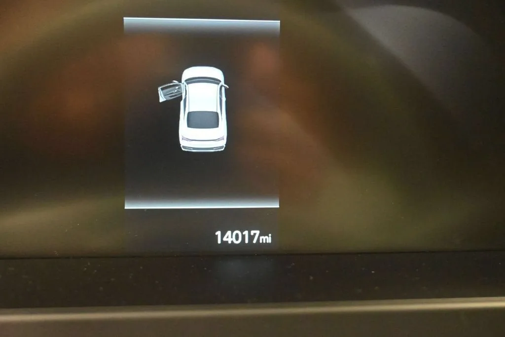 2025 Hyundai Elantra SEL Sport photo 11