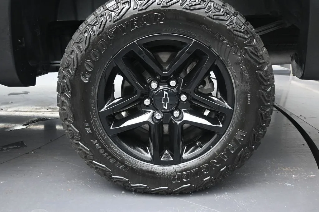 2024 Chevrolet Silverado 1500 Custom Trail Boss photo 10