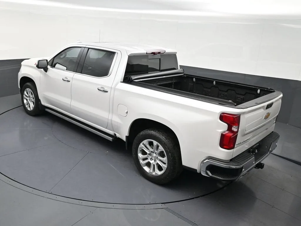 2023 Chevrolet Silverado 1500 LTZ photo 11